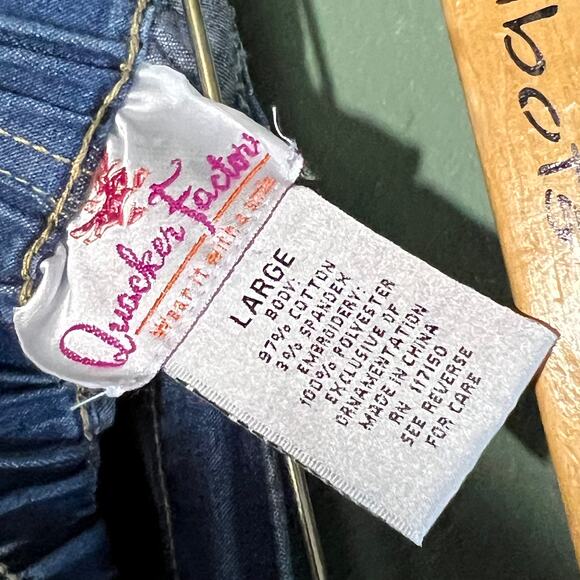 Quaker Factory Denim Maxi Skirt Embroidered Lotus Flowers Size Large - Picture 7 of 7